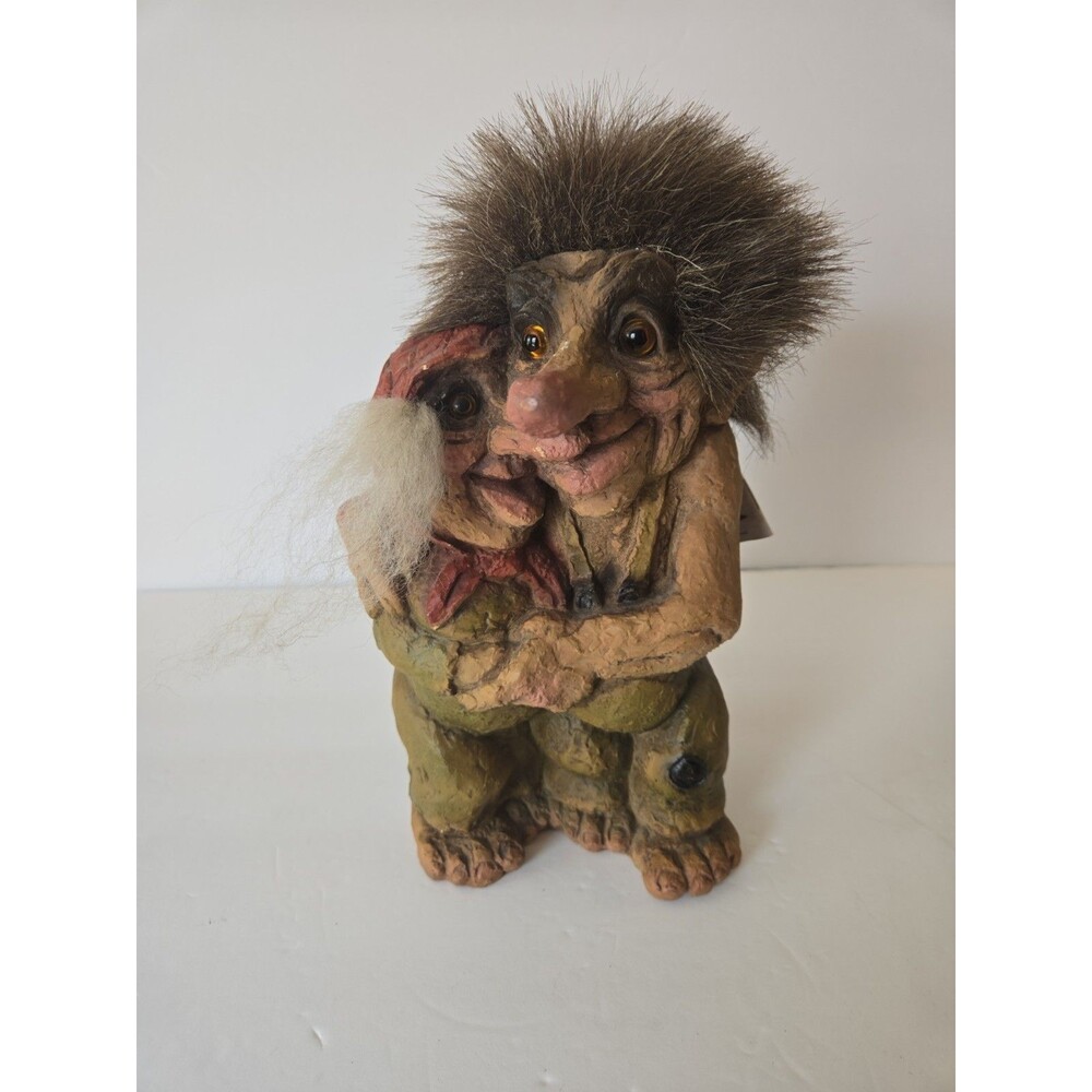 NyForm Trolls Handmade in Norway - Cuddling Happy Couple (No Tail) Original Book